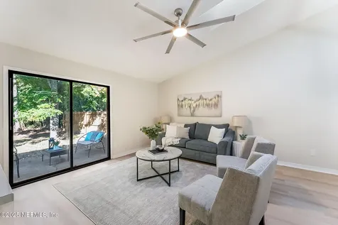 2438 White Horse Road W Jacksonville FL 32246
