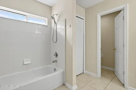 8342 Staplehurst Drive W Jacksonville FL 32244