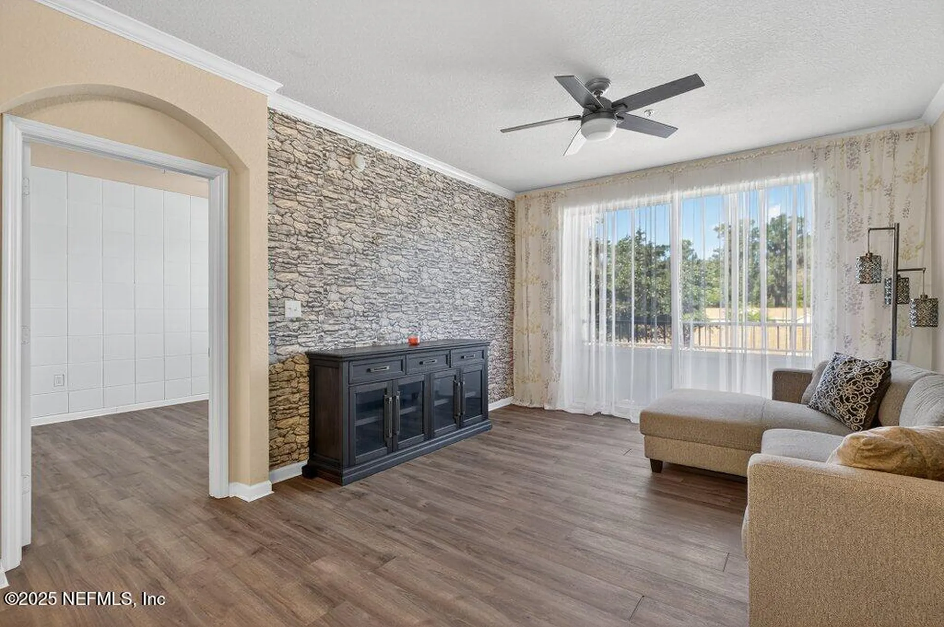 8539 Gate Parkway W Jacksonville FL 32216