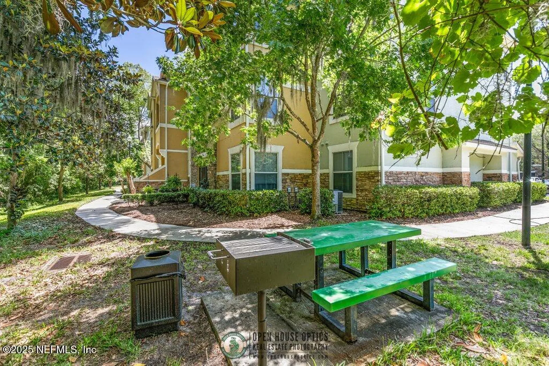 8539 Gate Parkway W Jacksonville FL 32216