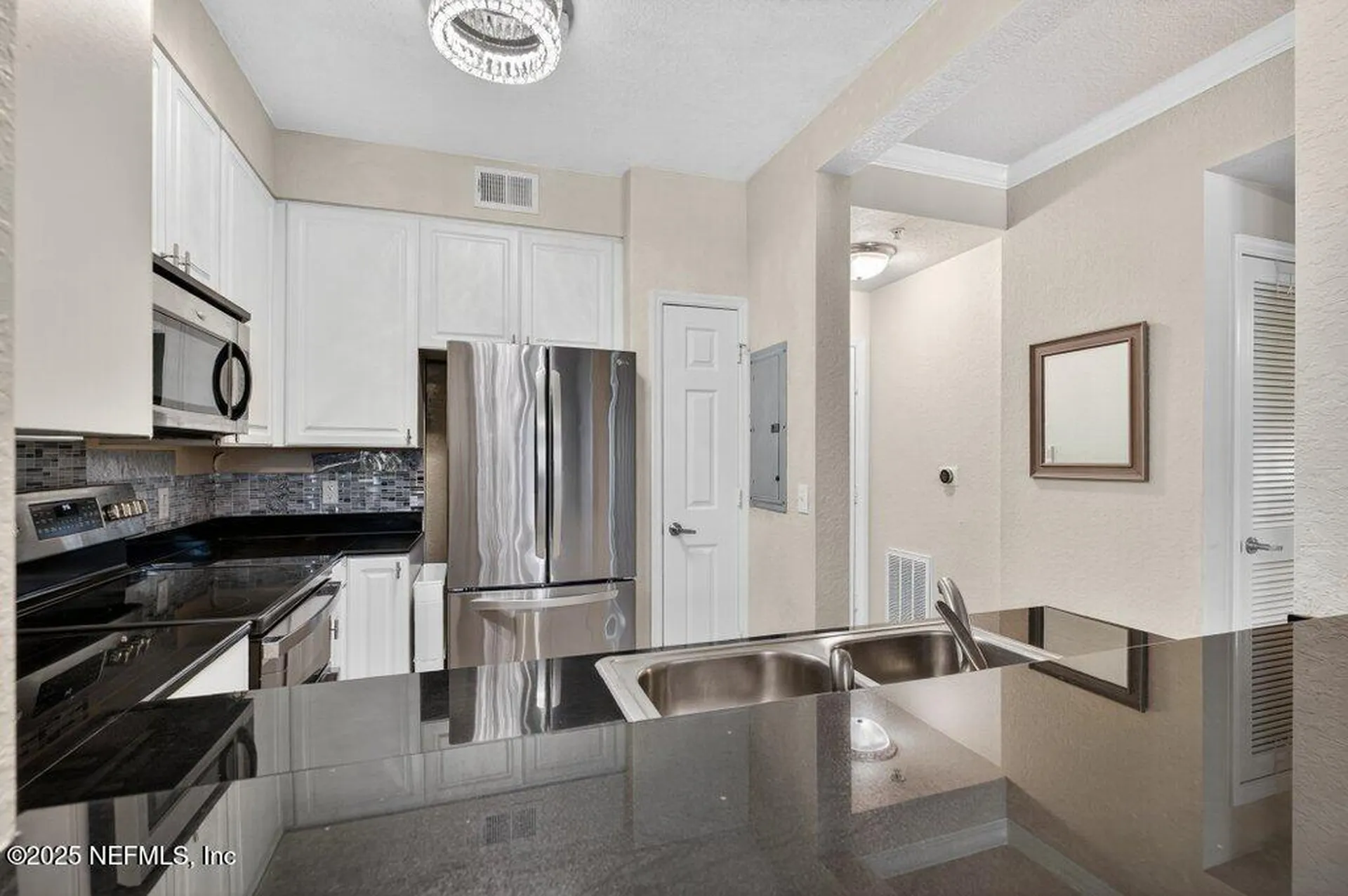 8539 Gate Parkway W Jacksonville FL 32216