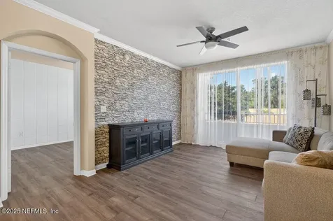 8539 Gate Parkway W Jacksonville FL 32216