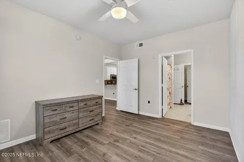 8539 Gate Parkway W Jacksonville FL 32216