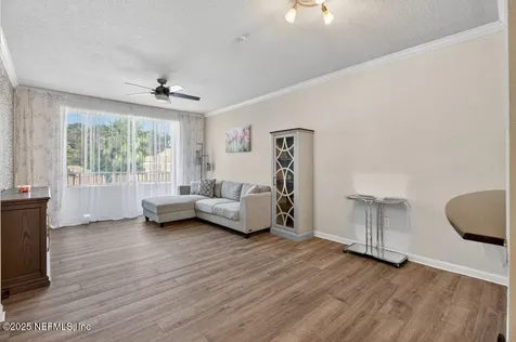 8539 Gate Parkway W Jacksonville FL 32216