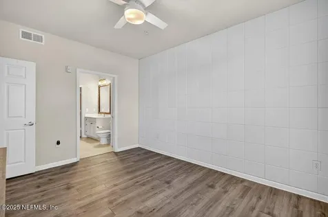 8539 Gate Parkway W Jacksonville FL 32216