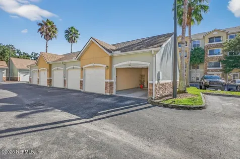 8539 Gate Parkway W Jacksonville FL 32216