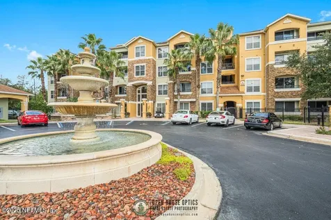 8539 Gate Parkway W Jacksonville FL 32216