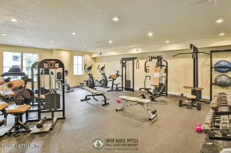 8539 Gate Parkway W Jacksonville FL 32216