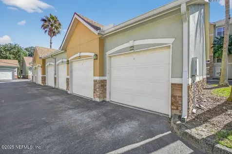 8539 Gate Parkway W Jacksonville FL 32216