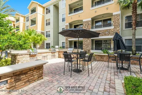 8539 Gate Parkway W Jacksonville FL 32216