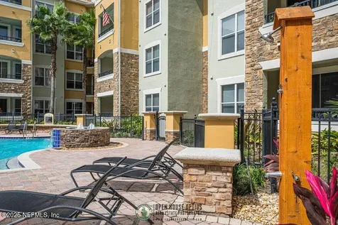 8539 Gate Parkway W Jacksonville FL 32216