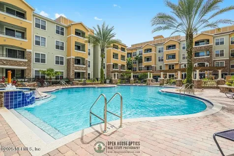 8539 Gate Parkway W Jacksonville FL 32216