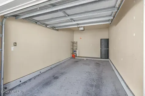 8539 Gate Parkway W Jacksonville FL 32216