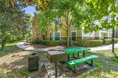 8539 Gate Parkway W Jacksonville FL 32216