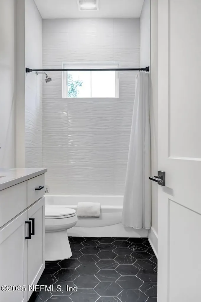 552 Seagate Avenue Neptune Beach FL 32266