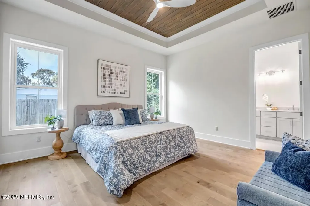 552 Seagate Avenue Neptune Beach FL 32266