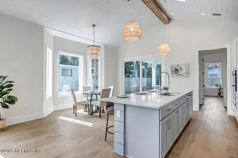 552 Seagate Avenue Neptune Beach FL 32266