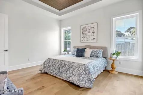 552 Seagate Avenue Neptune Beach FL 32266