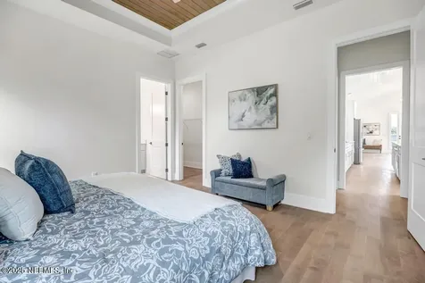 552 Seagate Avenue Neptune Beach FL 32266