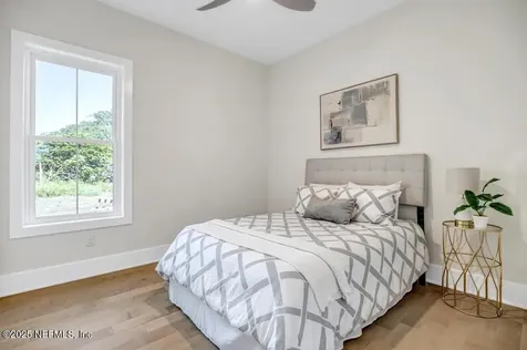 552 Seagate Avenue Neptune Beach FL 32266