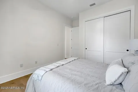 552 Seagate Avenue Neptune Beach FL 32266