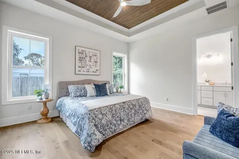 552 Seagate Avenue Neptune Beach FL 32266