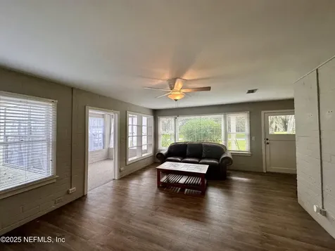 206 Chestnut Street Crescent City FL 32112