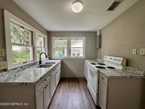 206 Chestnut Street Crescent City FL 32112