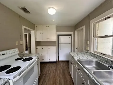 206 Chestnut Street Crescent City FL 32112