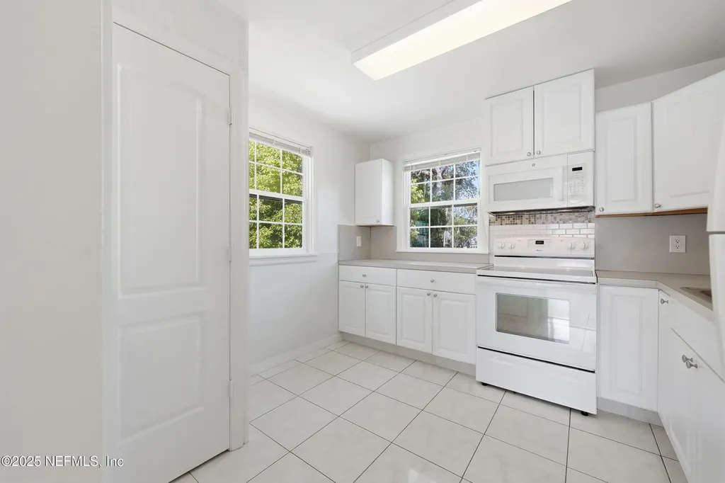 62 1/2 Valencia Street St. Augustine FL 32084
