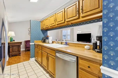 10149 Summer Pines Court Jacksonville FL 32257