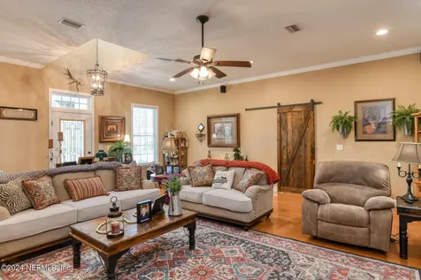 1155 Cousintown Road Interlachen FL 32148