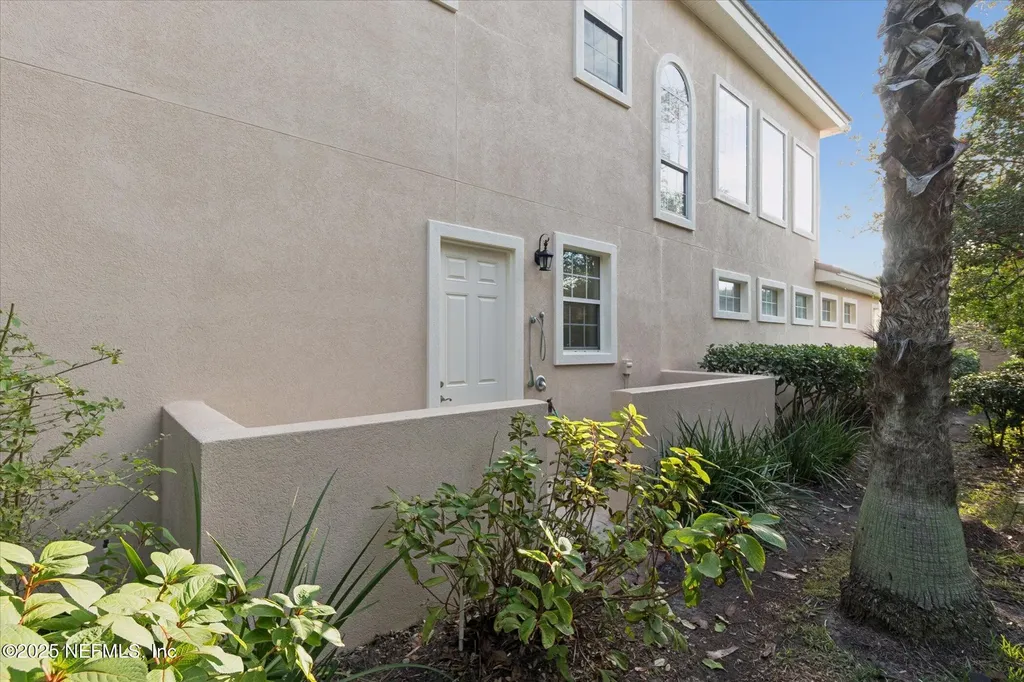 8228 Residence Court Fernandina Beach FL 32034