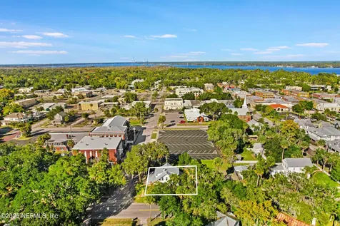 221 S 5th Street Palatka FL 32177