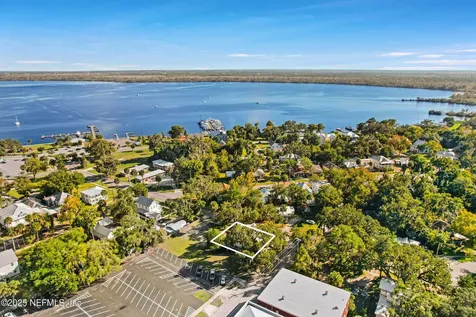 221 S 5th Street Palatka FL 32177
