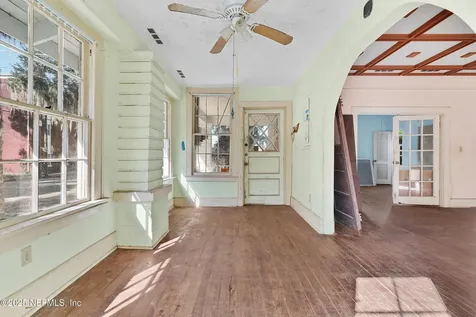 221 S 5th Street Palatka FL 32177