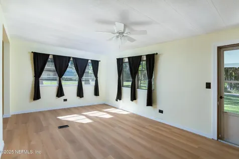 600 Palmetto Street Welaka FL 32193