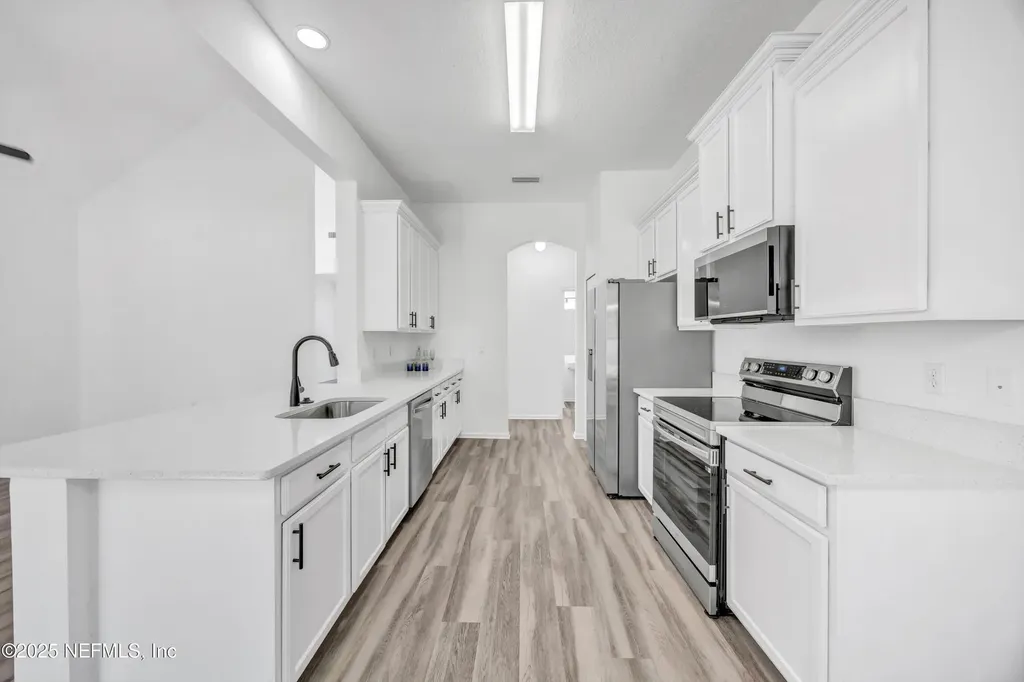 1829 Creekview Drive Green Cove Springs FL 32043