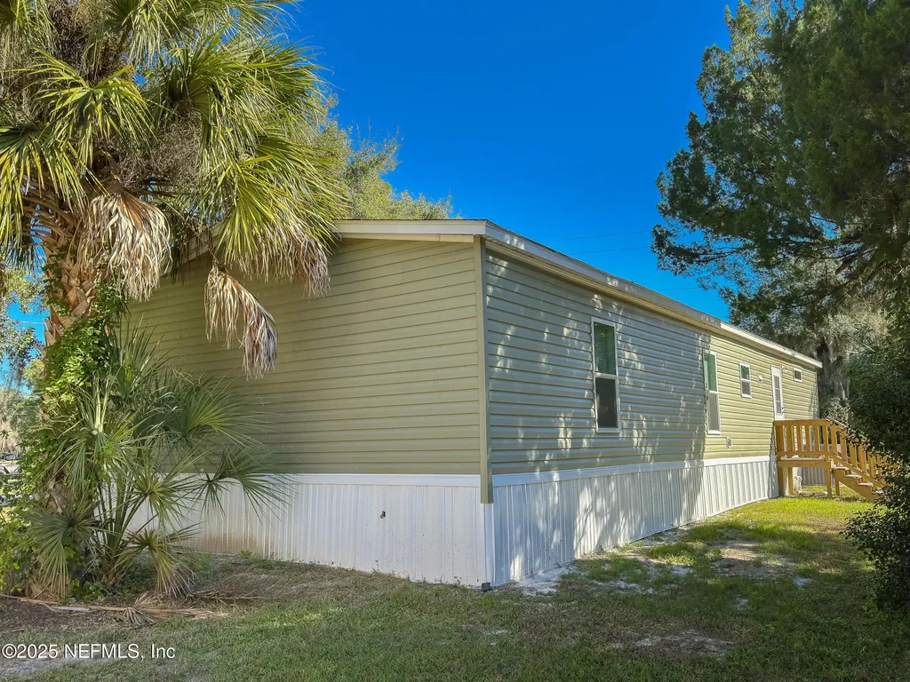 1001 Shell Street Welaka FL 32193