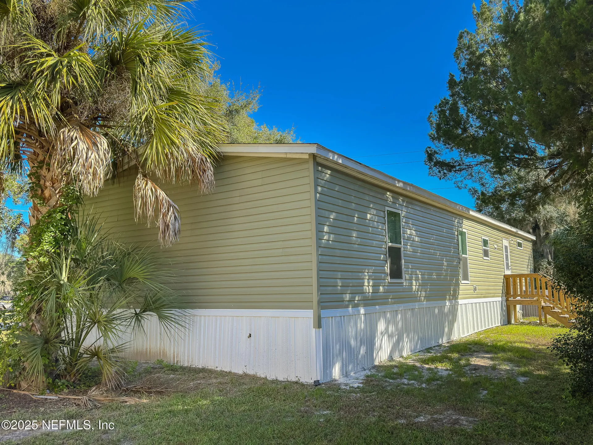1001 Shell Street Welaka FL 32193