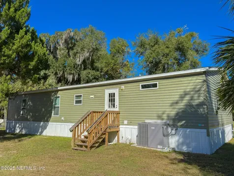 1001 Shell Street Welaka FL 32193