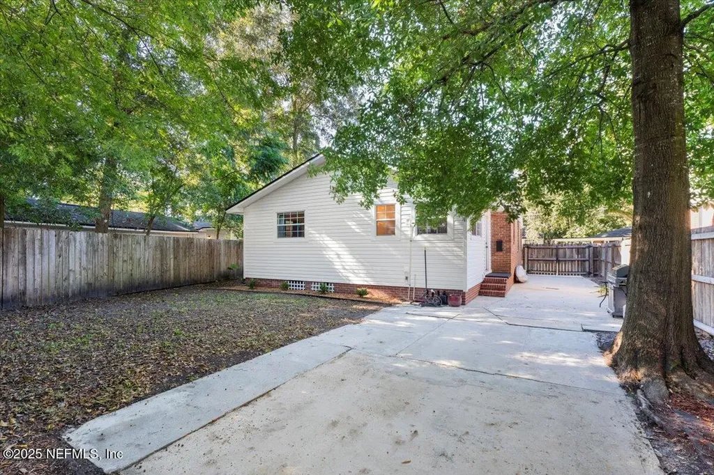 1037 S Fairwood Lane Jacksonville FL 32205