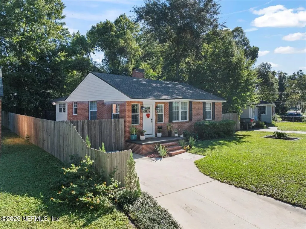 1037 S Fairwood Lane Jacksonville FL 32205