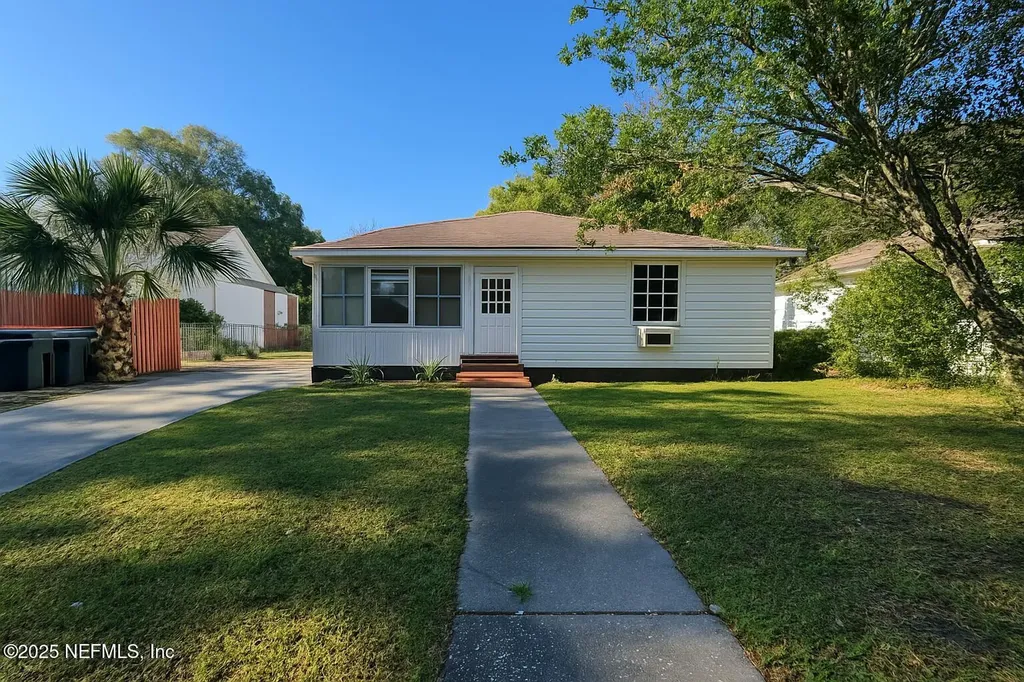 8020 Oakwood Street Jacksonville FL 32208