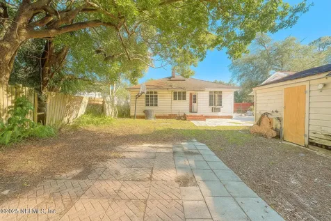 8020 Oakwood Street Jacksonville FL 32208