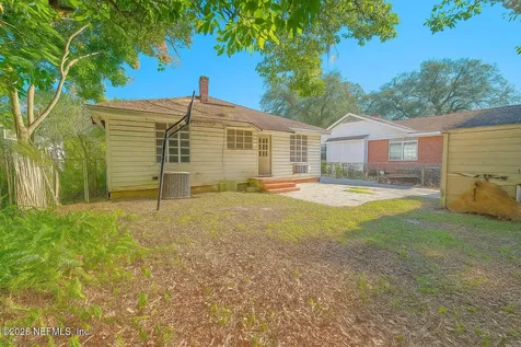 8020 Oakwood Street Jacksonville FL 32208