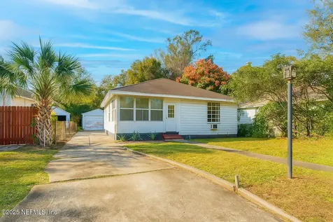 8020 Oakwood Street Jacksonville FL 32208