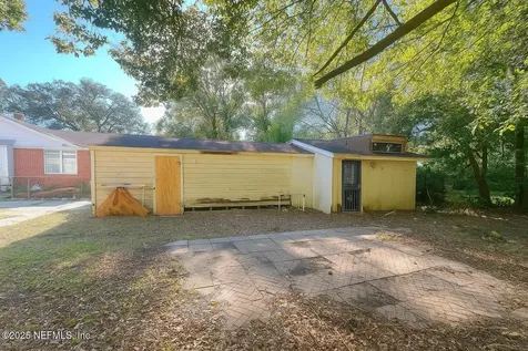 8020 Oakwood Street Jacksonville FL 32208