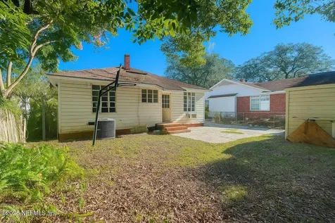 8020 Oakwood Street Jacksonville FL 32208