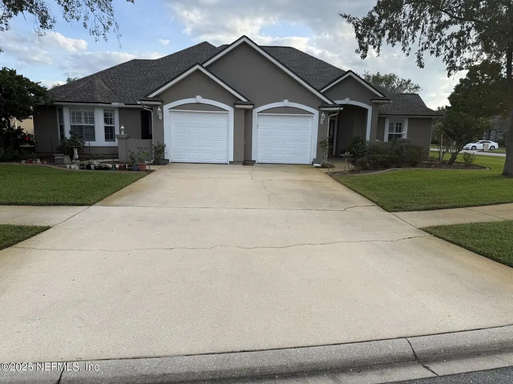 2923 Southbank Circle Green Cove Springs FL 32043